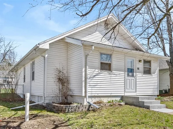 214 SW 2nd St, Melcher, IA 50163