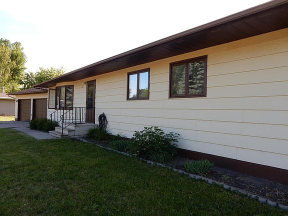 2nd image of 217 Eastview Dr