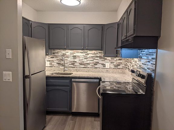 3rd image of 1435 Willard Ave #C8d005515