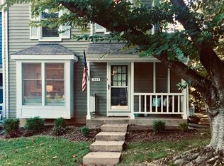 1640 Poplar Grove Dr, Reston, VA 20194