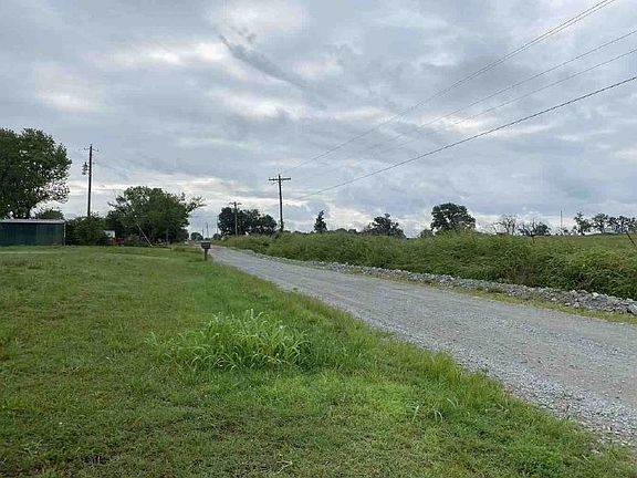 Exterior Neighborhood (street photo)