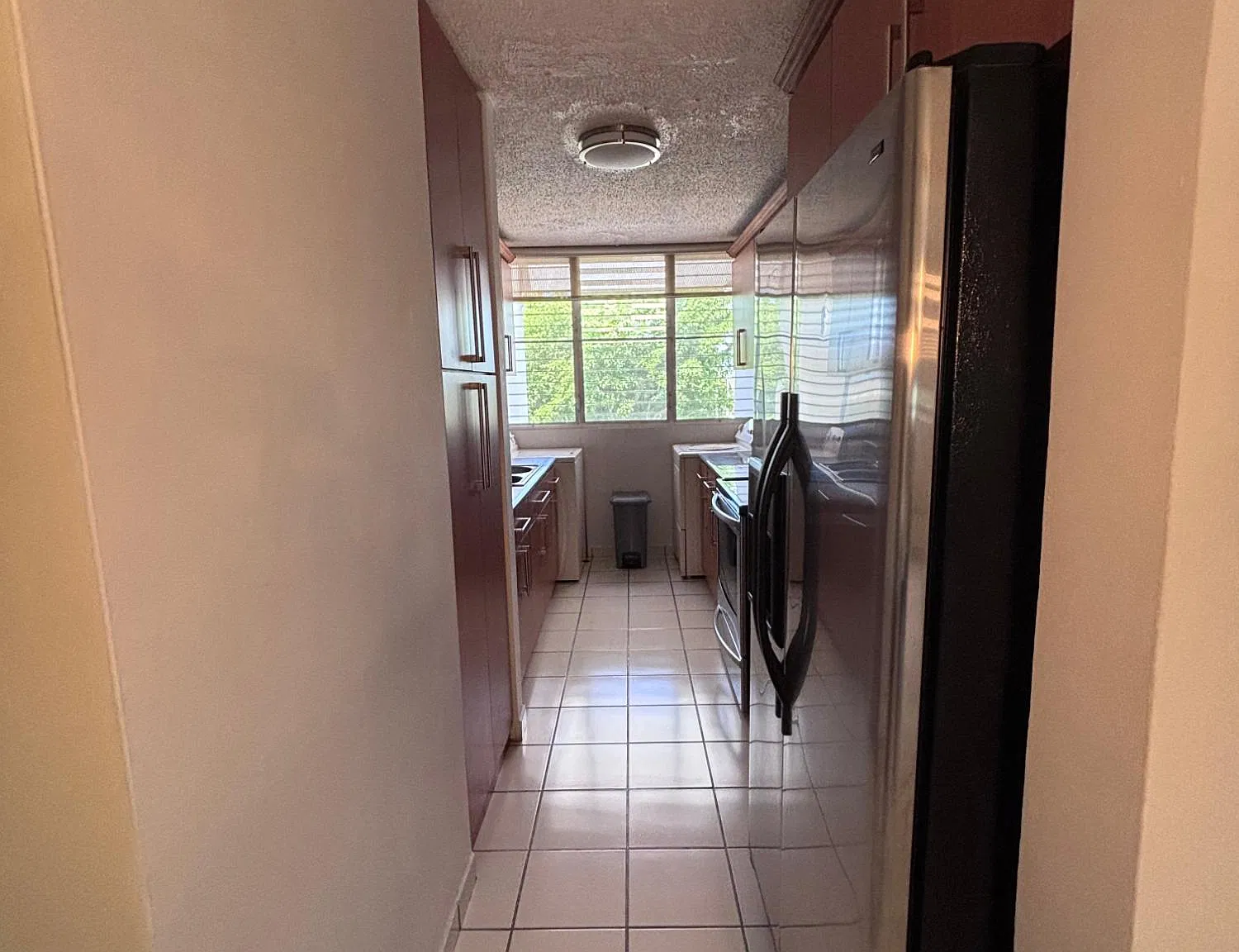 3 bed, 2.0 bath, 1301 sqft, $2,000 — Photo 3
