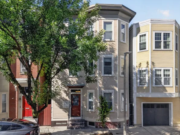 472 E 3rd St #2, South Boston, MA 02127