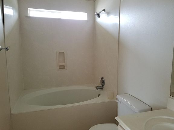 3rd image of 3617 Gardenia Bend Dr