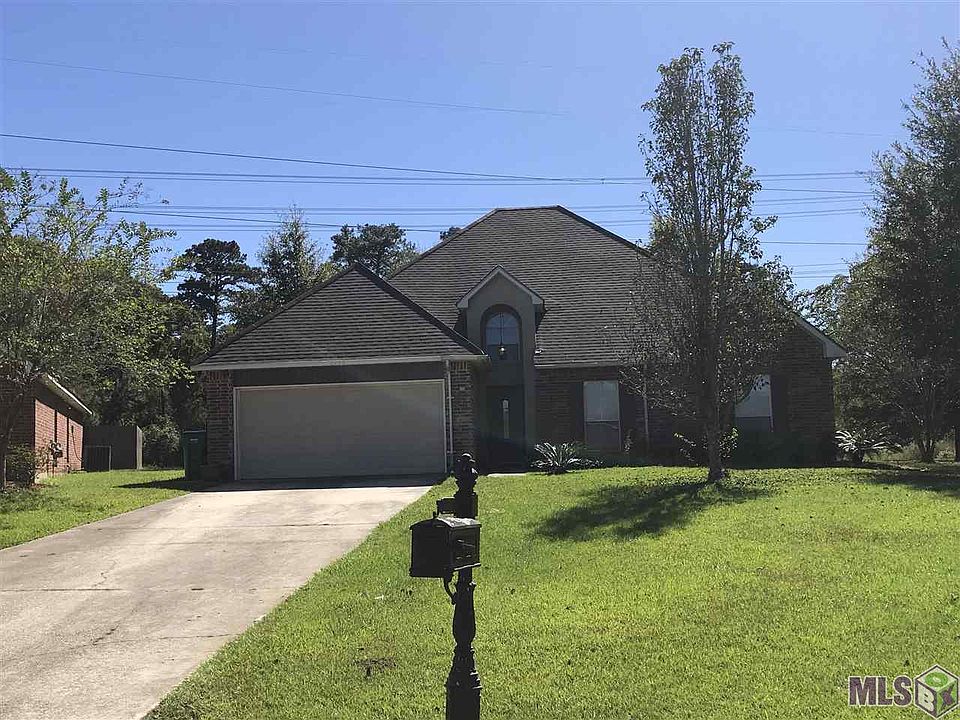 1st image of 10906 Woodhaven Dr