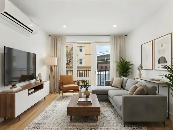 147 Stanhope Street image 1 of 9