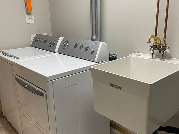 5th image of 6812 Pine Crest Trl S