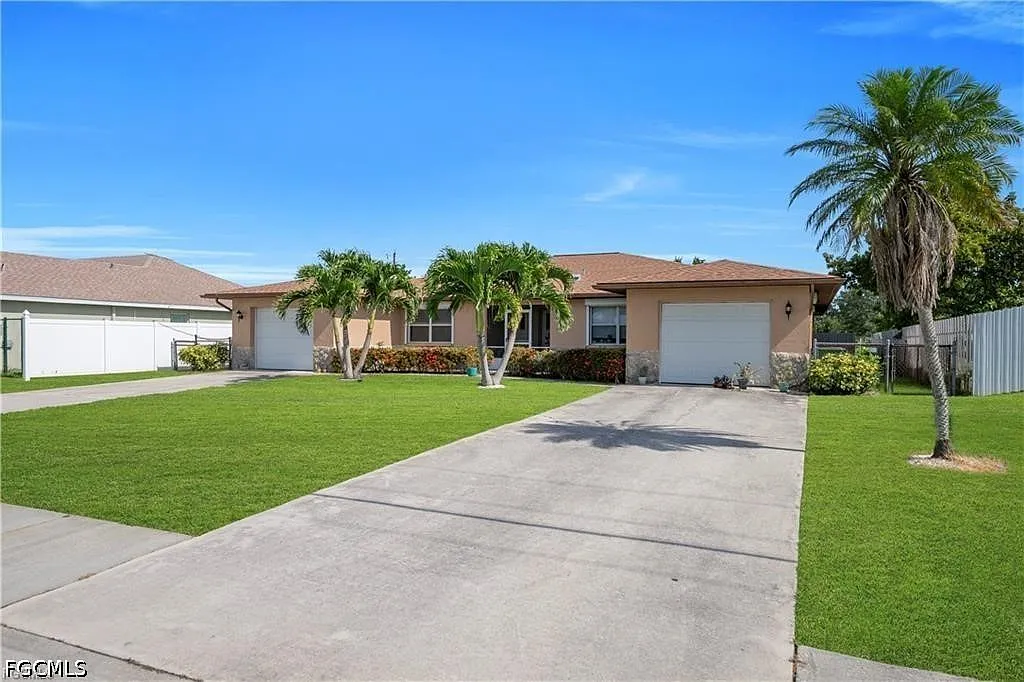 836 SW Trafalgar Pkwy — Photo 3