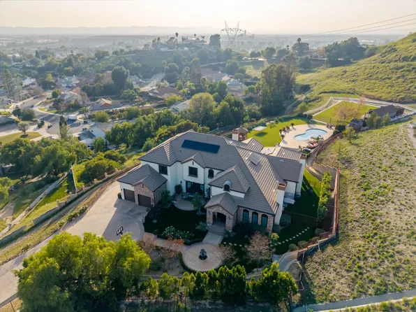 10817 W Stallion Ranch Rd, Sunland, CA 91040