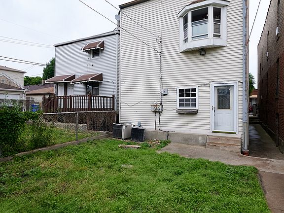 3rd image of 3216 S Parnell Ave