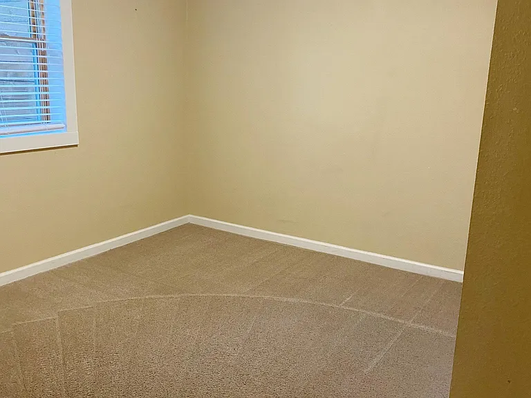 920 Miami Way — Photo 15