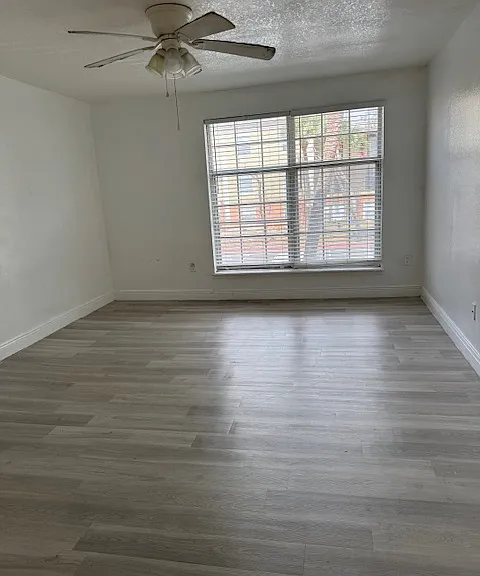 3988 Versailles Dr #3988 — Photo 3