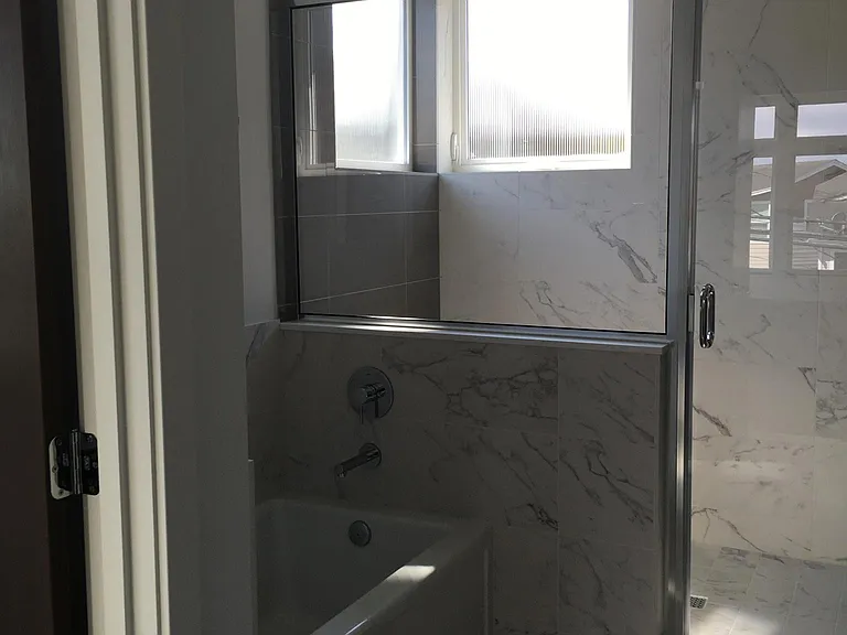4513 Linden Ave N — Photo 12