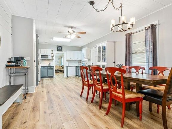 3rd image of 310 Dosher Ln