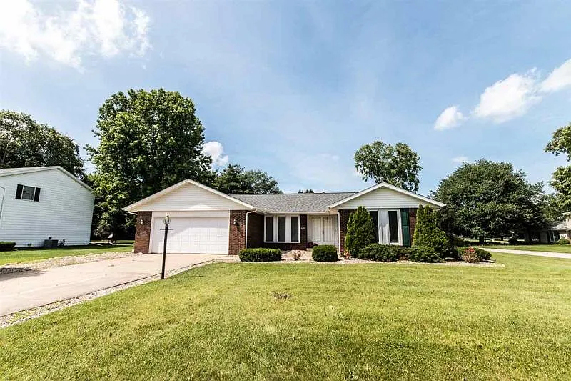 16315 Baywood Ln photo 1