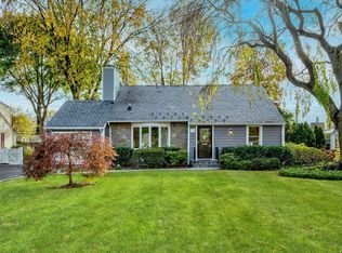 26 Bogart Ave, Port Washington, NY 11050