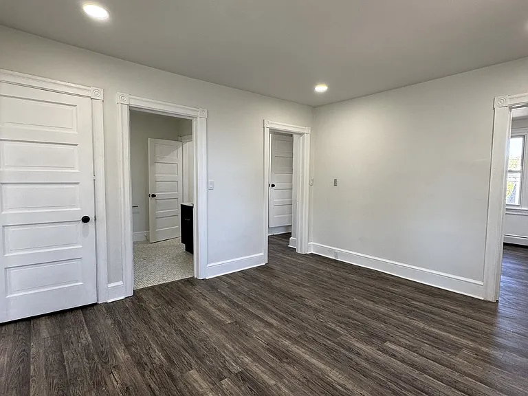 517 Bentley Ave — Photo 12
