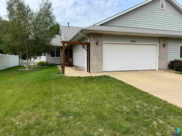 1805 E 57th St, Sioux Falls, SD 57108