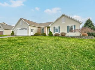 6086 Trillium Trl, Ontario, NY 14519