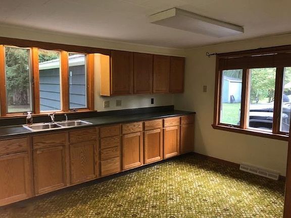 4th image of 506 Thomas St