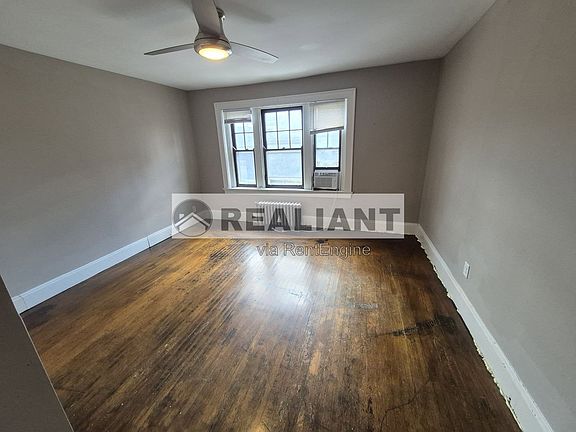 4th image of 357 Taylor Ave #1