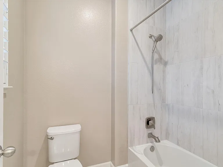 3086 Via Siena Pl — Photo 38