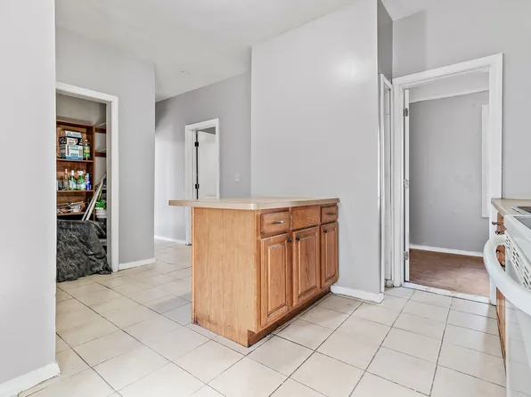 29 Newbury St, Worcester, MA 01609