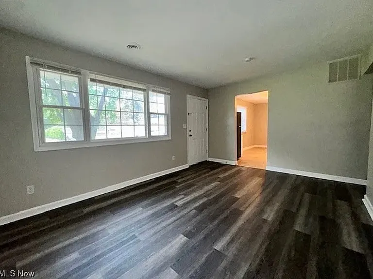 1419 Davista Ave — Photo 3