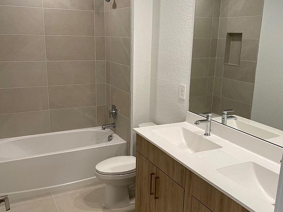 3rd image of 6750 SE Park Trace Drive