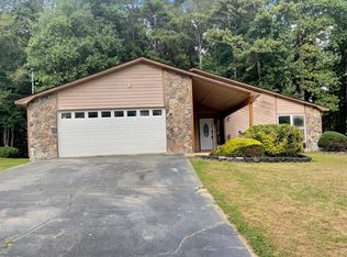 6745 Smoke Ridge Dr S, Atlanta, GA 30349