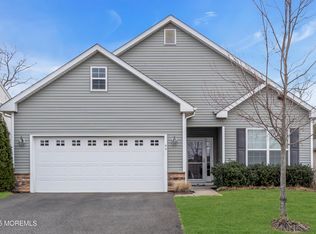 77 Woodview Dr, Whiting, NJ 08759