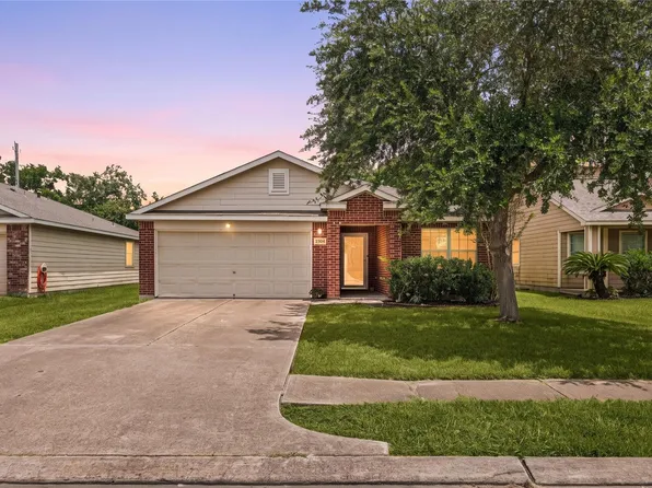 2604 Redfish Dr, Texas City, TX 77591