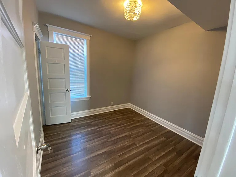 1131 W Wellington Ave #1R — Photo 11