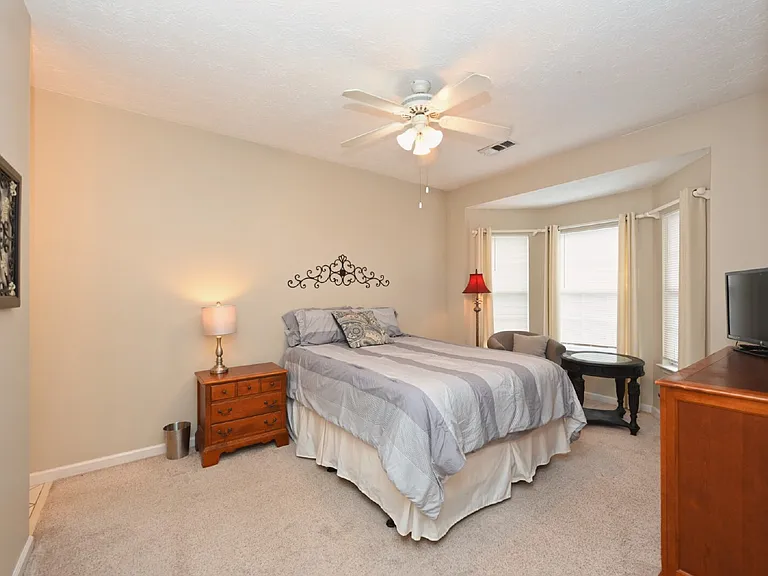 910 Churchill Xing — Photo 14