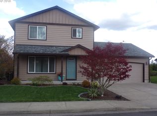 712 N 1st St, Carlton, OR 97111