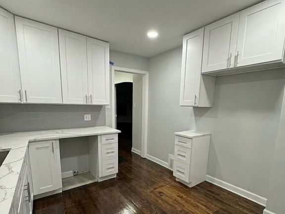 4th image of 8051 S Yale Ave