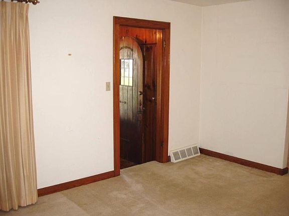 3rd image of 1564 29th Ave