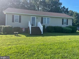 777 Lowe Dr, Hague, VA 22469