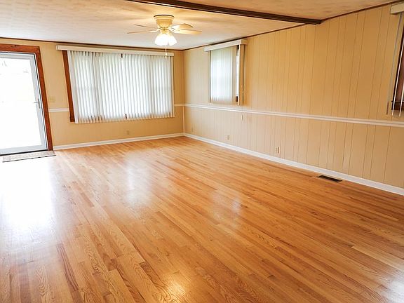 2nd image of 230 Cheshire Ln