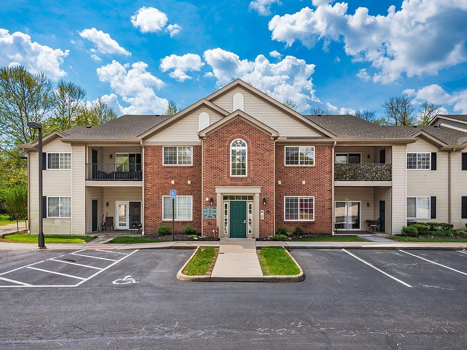 1st image of 208 Shelbourne Forest Way