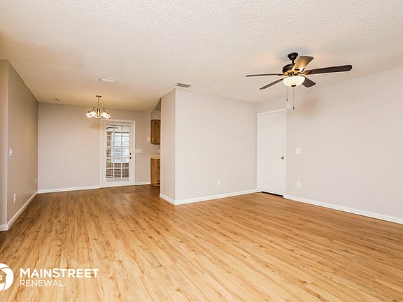 4th image of 1450 Chris Ave
