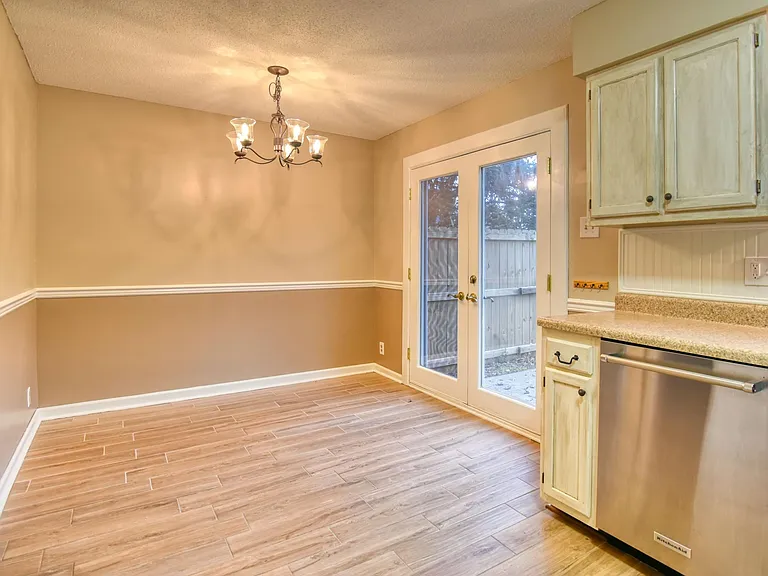 1221 Crest Brook Dr — Photo 8