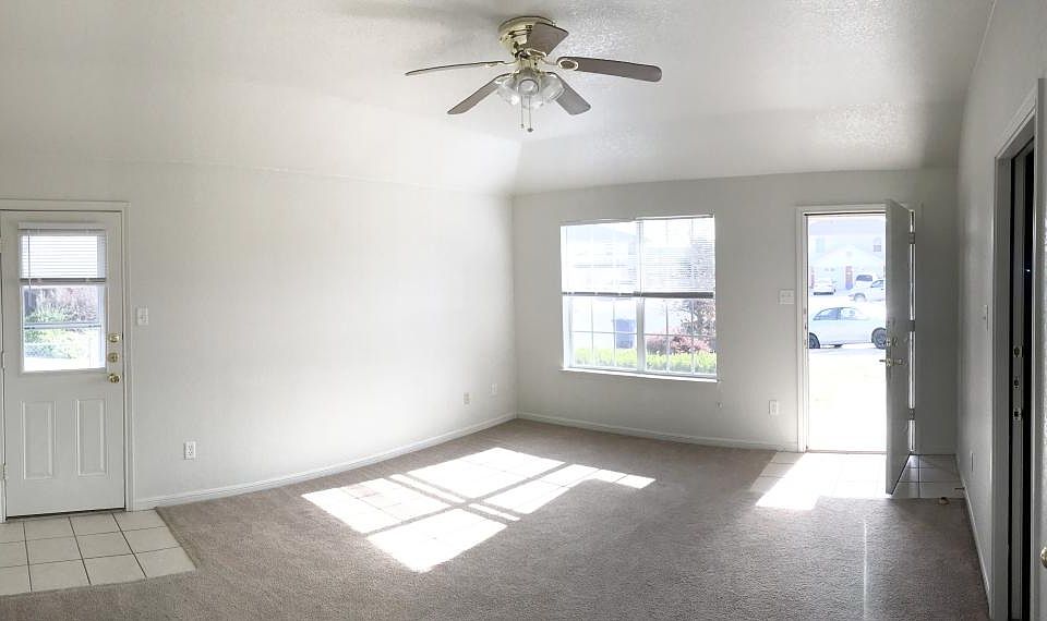 006_Living Room_11092021