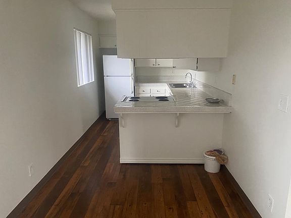2nd image of 310 Linda Way APT 53