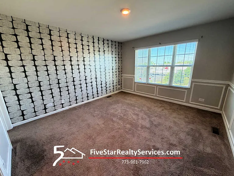 2346 Upland Rd — Photo 3