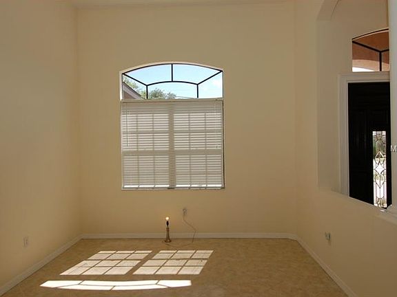 3rd image of 282 Broadmoor Ln