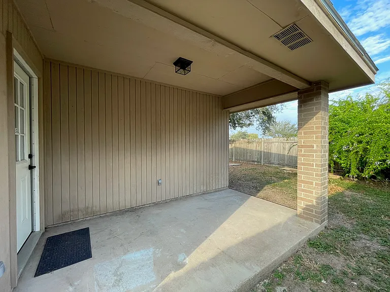 2201 Pin Oak Rd — Photo 24