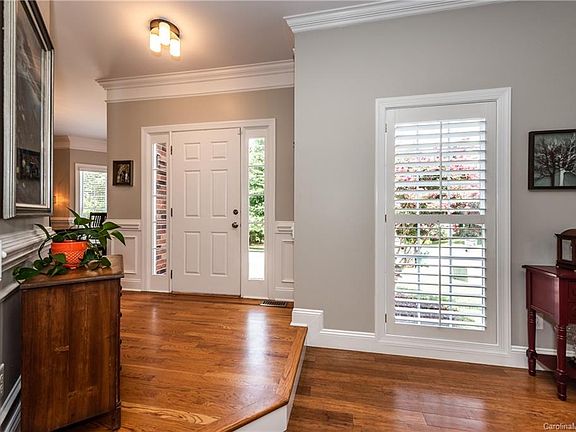 3rd image of 4924 Whitmore Pond Ln