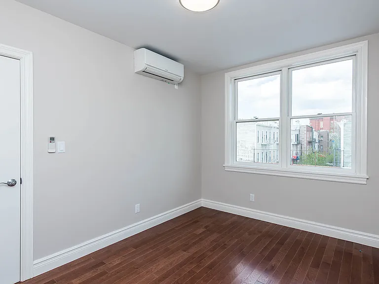 439 Knickerbocker Ave #4H — Photo 6