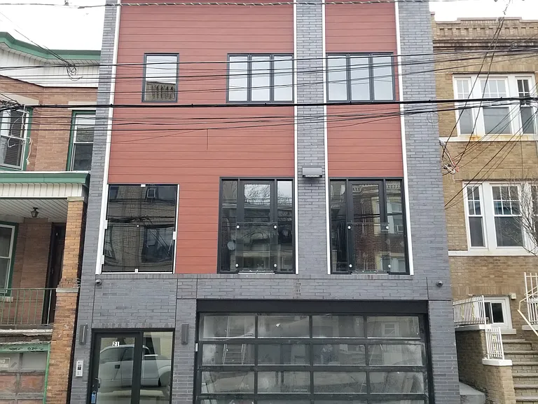 21 65th St #2 — Photo 2